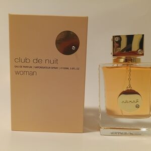 Armaf Club de Nuit Woman Eau de Parfum - Peach/Gold